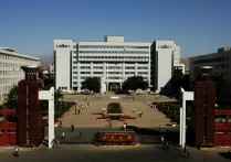 新疆大学怎么报名呢 你好！我想自考新疆大学的建筑工程本科，如何报名？