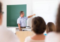 怎么能在浙大当老师 以后想当一名教师，报考浙大应该选什么专业